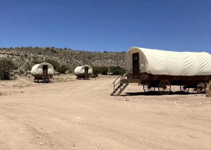 Holiday home Grand Canyon Covered Wagon For Family-friendly Glamping In Meadview, Arizona